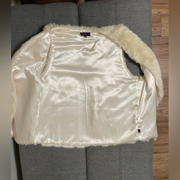 NWOT KIMBERLY C women faux fur vest - Picture 2 of 3